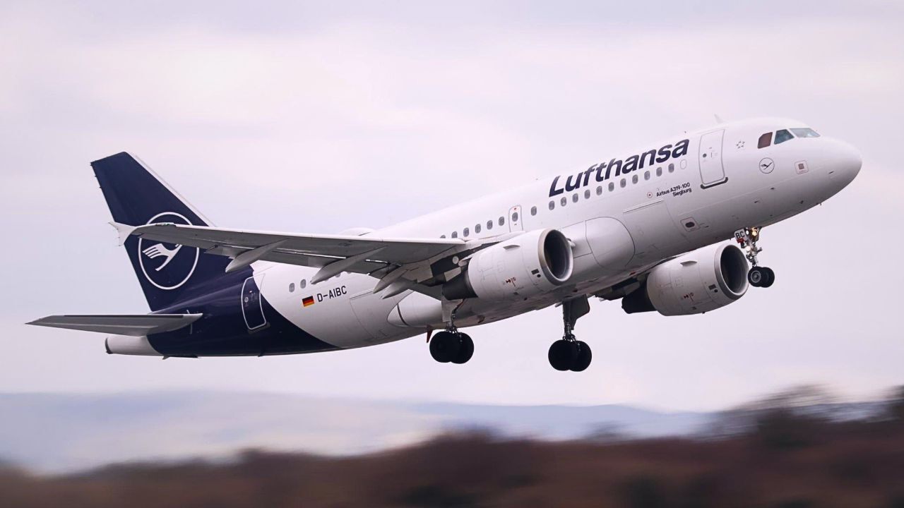 Lufthansa Airlines Cyber Monday Sale 2023